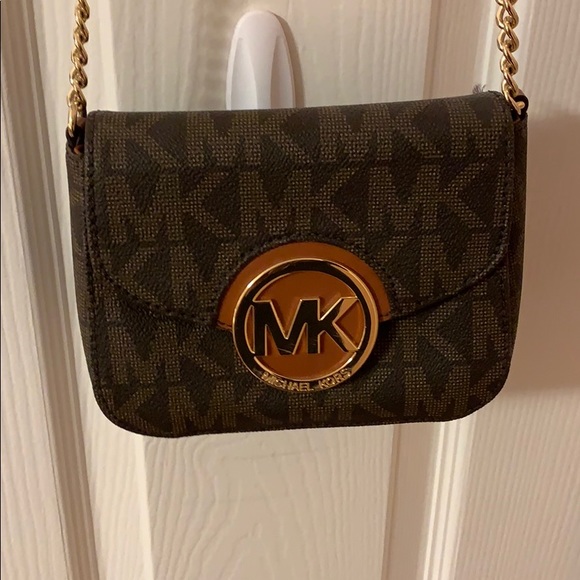 Michael Kors Handbags - Michael Kors Crossbody Purse